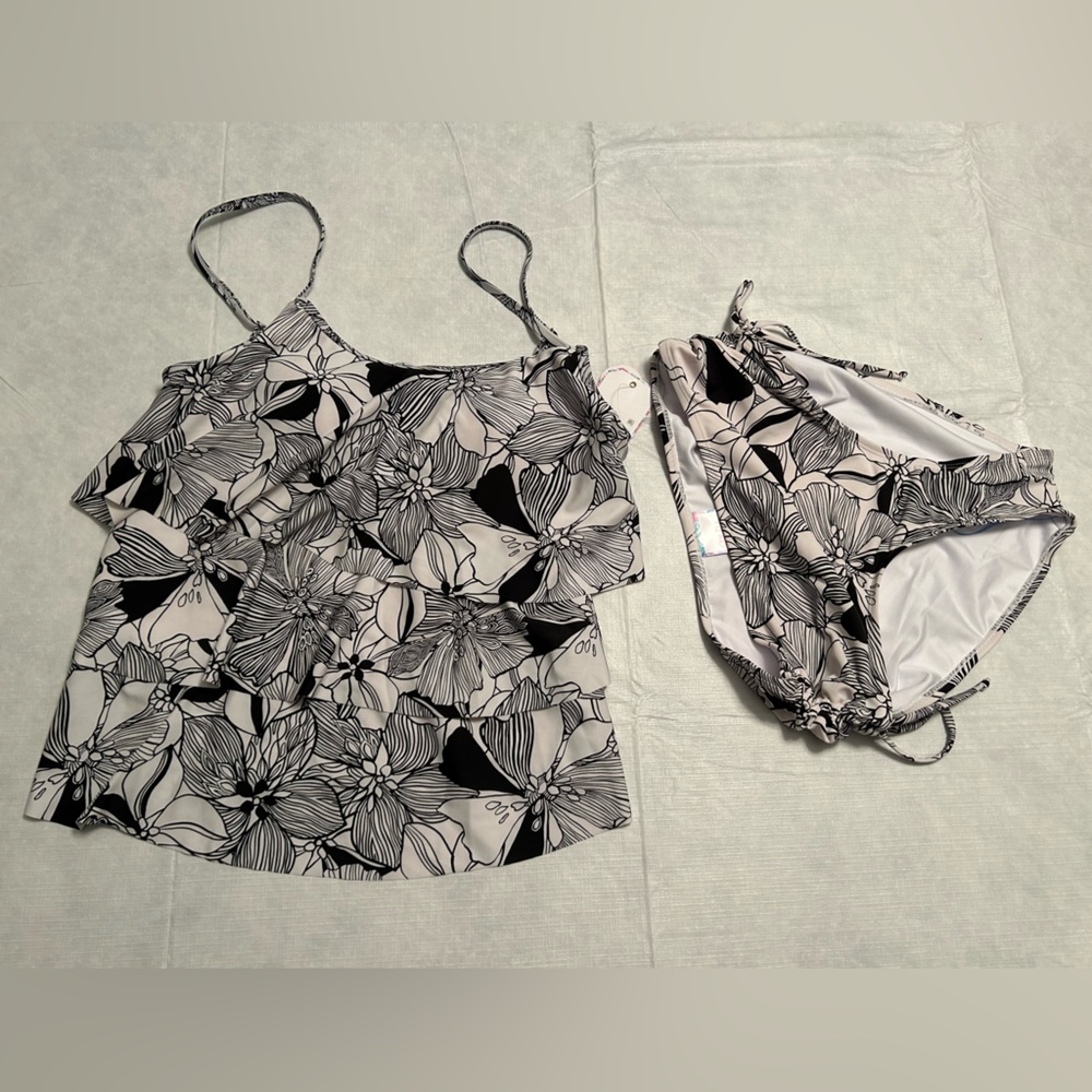 Chic Floral Black and White Bikini Set